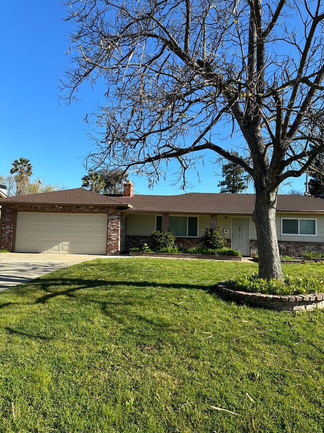 HOUSE FOR RENT! - HOUSE FOR RENT!