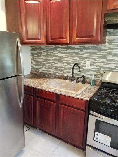 Photo - 221 S Harrison St