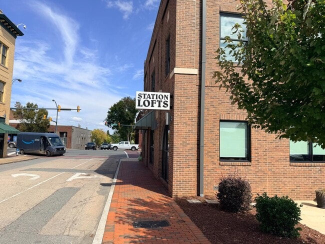 Photo - 201 E Innes St