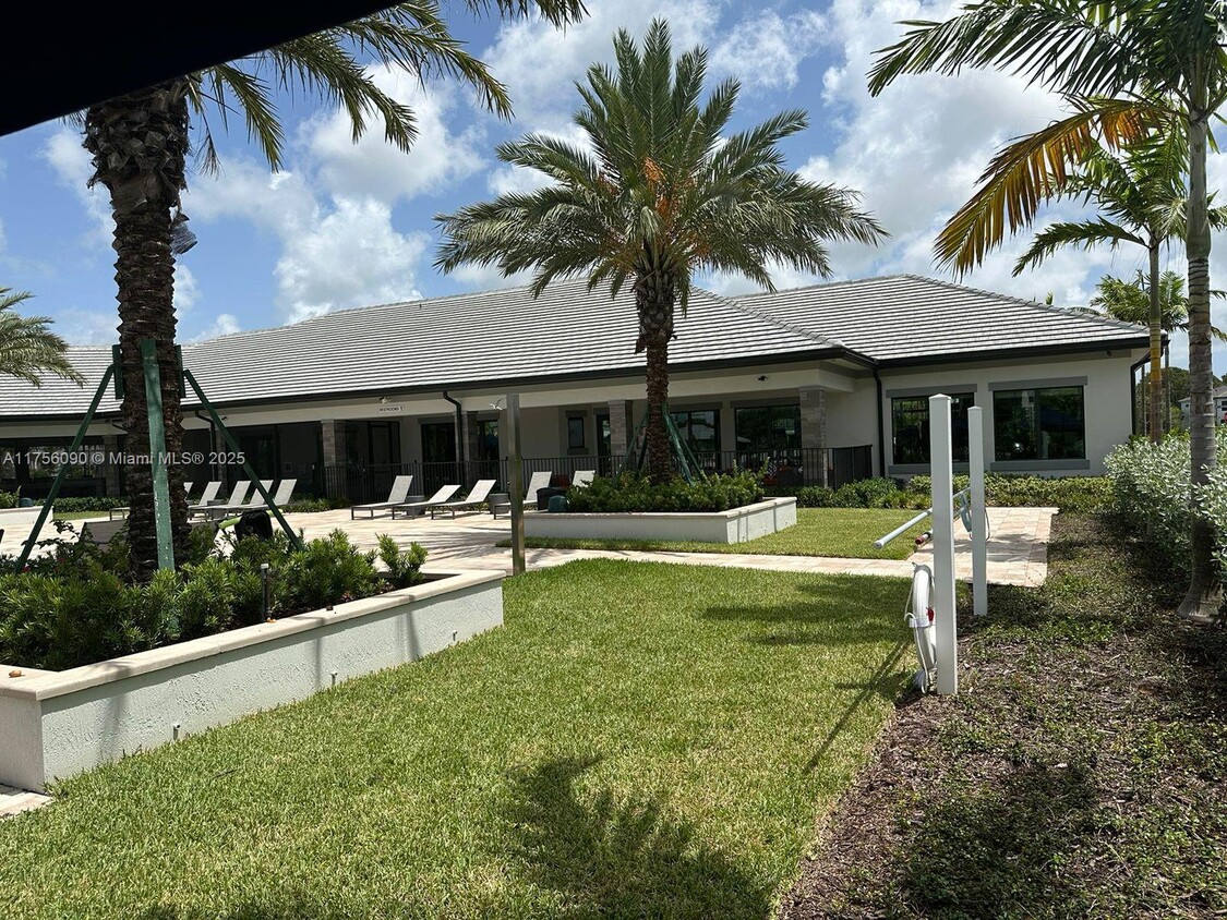 Photo - 2131 Appleton Cir N (Oakland Park, FL)