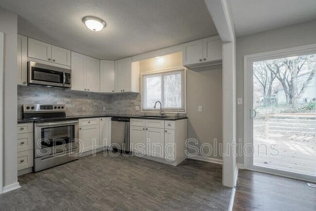 Photo - 9404 E 80 Terrace