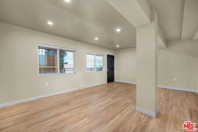 Photo - 5322 Weatherford Dr