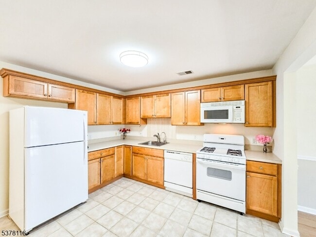 Photo - 61 Liddle Ave