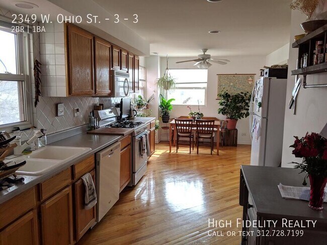 Photo - 2349 W Ohio St Unit 3