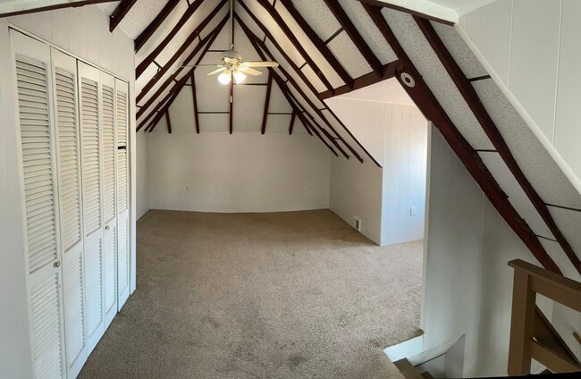 Photo - 2022 Plainview Ave Unidad 2nd floor