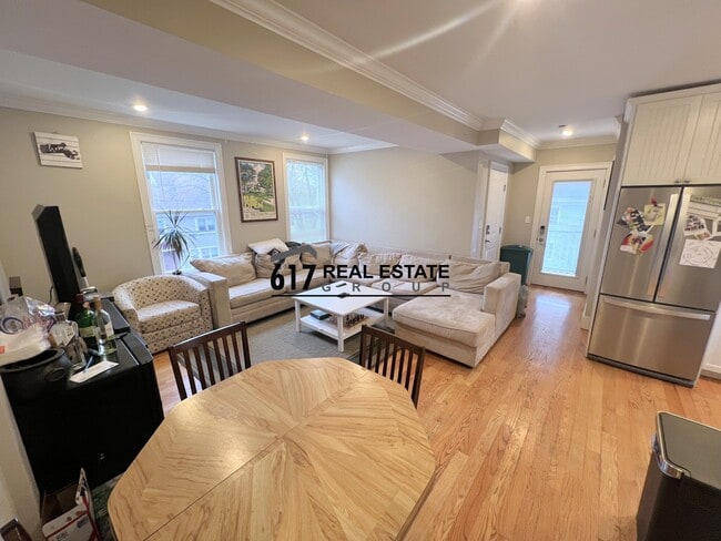 Photo - 183 River St Unidad 2