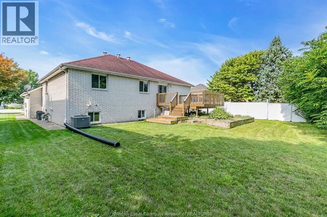 Photo - 850 Lake Shore Dr