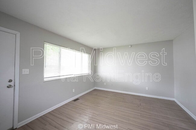 Photo - 2248 N Leland Ave