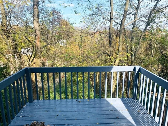 Photo - 2558 Ring Pl