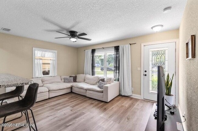 Photo - 1826 Ryar Rd