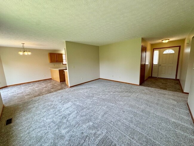 Photo - 645 S Marion Ave
