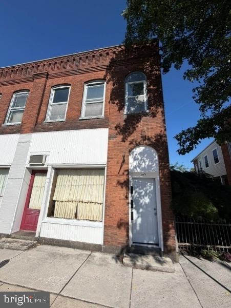 Photo - 118 Broadway