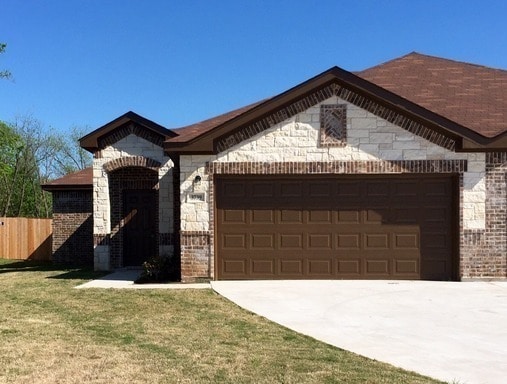 Building Photo - BEAUTIFUL 3 BEDROOM DUPLEX LOCATED IN WACO, TEXAS!