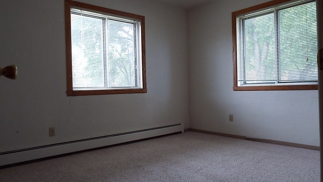 Photo - College Manor