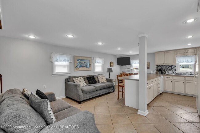 Photo - 21 Peterson Ln