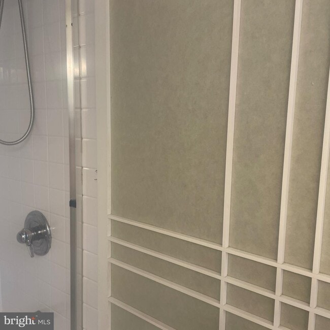 Photo - 5225 Pooks Hill Rd Unidad 703N