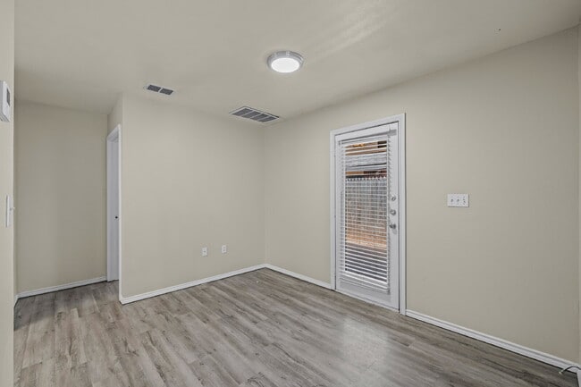 Photo - Spacious 3-Bed, 3-Bath Duplex – Awaits!