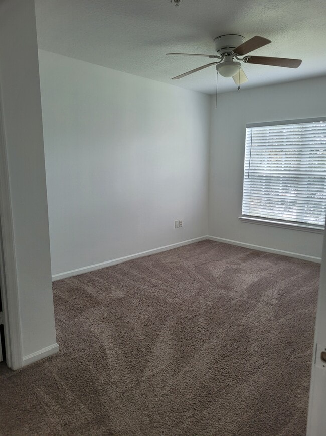 Photo - 712 Crest Pines Dr Unit 336