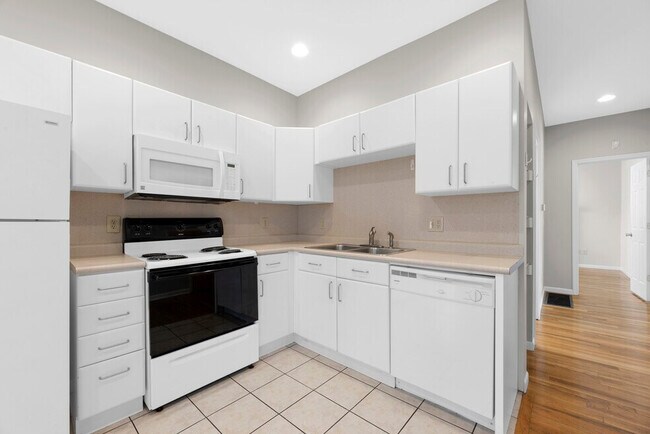 242 E 12th Ave