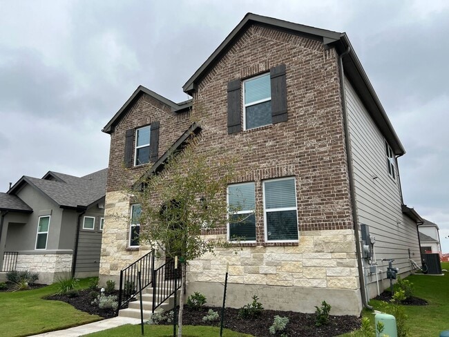 Photo - 204 Doodle Ln