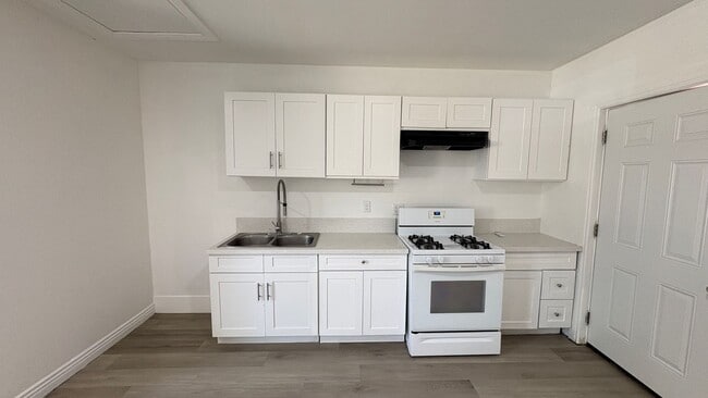 24732 W 4th St Unit 1C