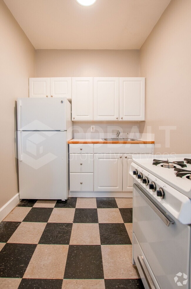 Building Photo - 674 Somerset Terrace NE Unit 2 Rental
