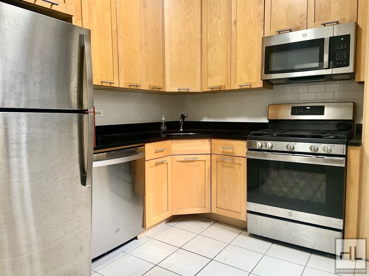 WEST 104 STREET - WEST 104 STREET Unit 35