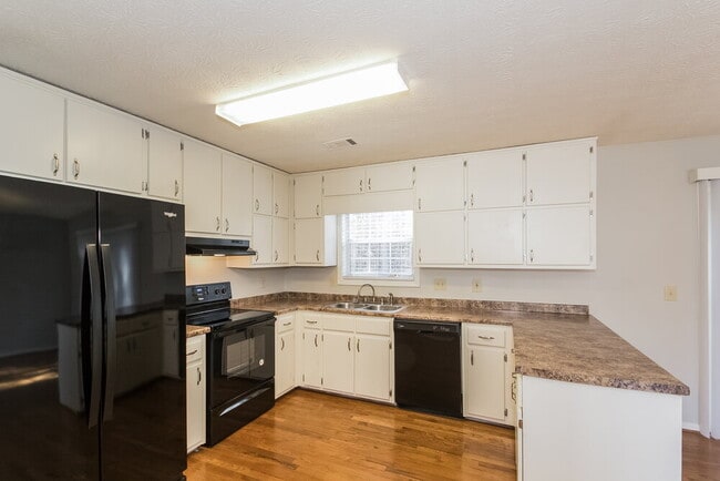 Photo - 262 Northwind Dr