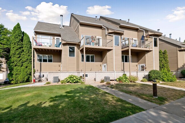 Uptown Minneapolis Townhomes For Rent Minneapolis Mn Forrent Com