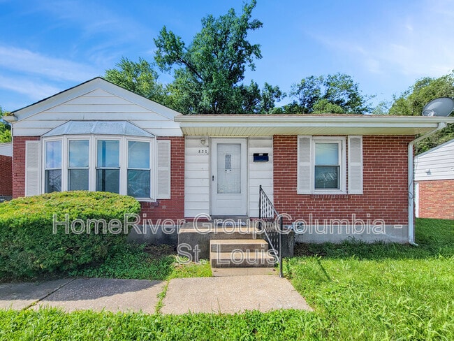Photo - 830 Pershall Rd House