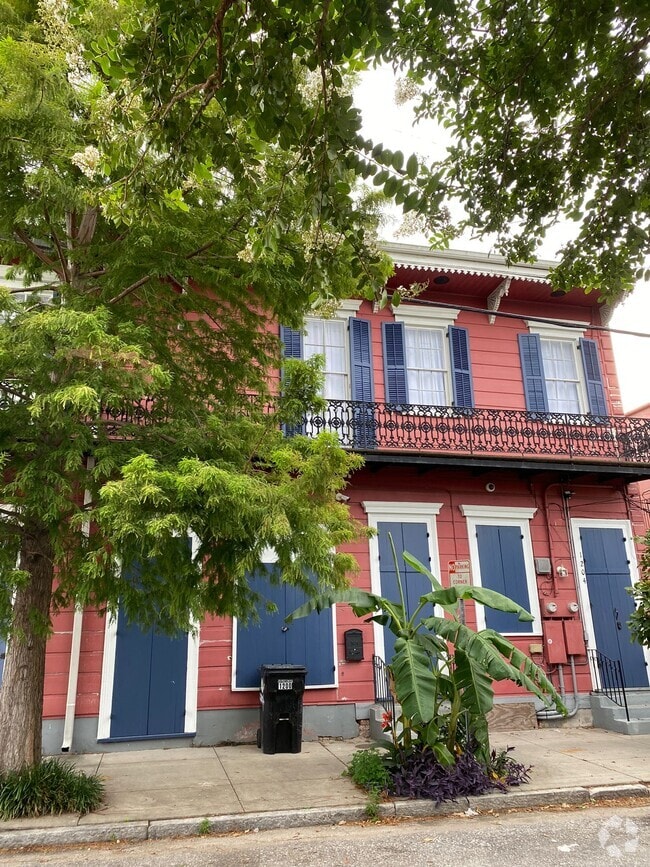 Building Photo - 1200 Ursulines Ave Rental