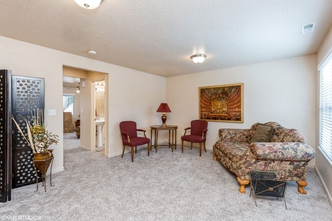 Photo - 3 Bedroom Townhome with Private Patio