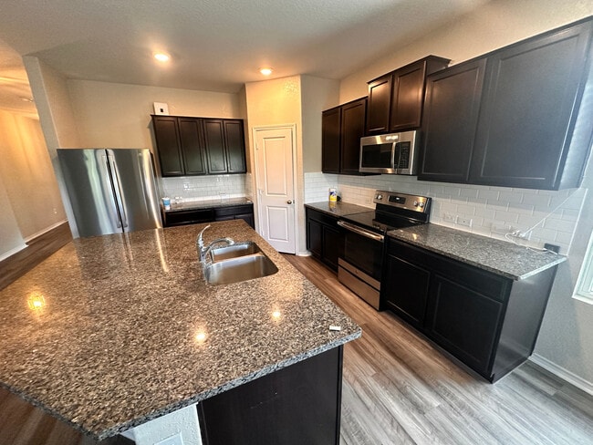 Photo - Room in House on Daisy Meadow