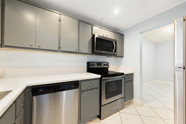 Photo - 1340 NE 28th Ave Unit 232
