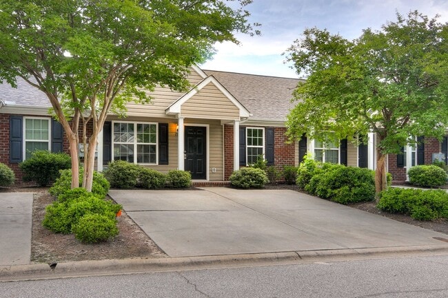 Photo - Updated 2 Bed 2 Bath Townhouse!