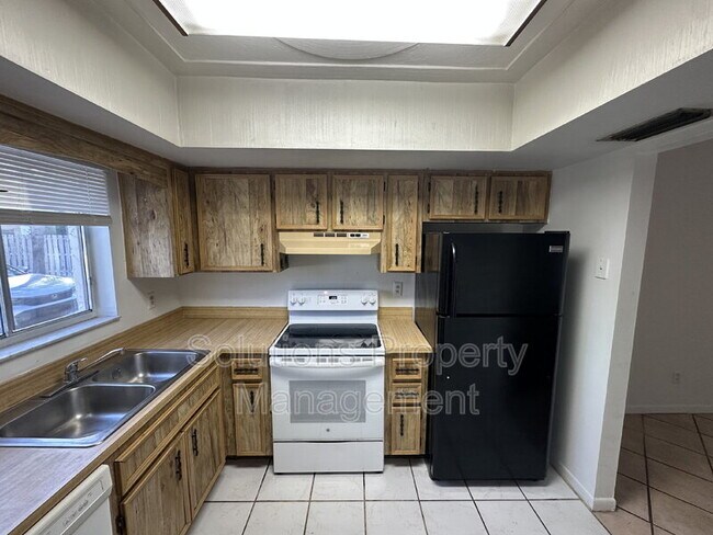 Photo - 1136 Steven Patrick Ave