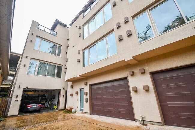 Photo - 710 Stanford St Unit B