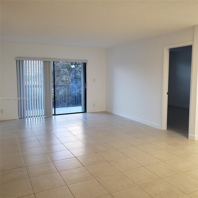 Photo - 1301 NE 7th St Unit 314