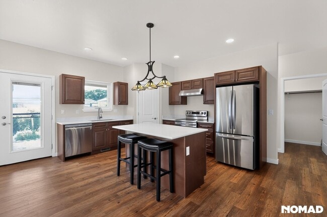 Photo - 910 Pilot Knob Ave