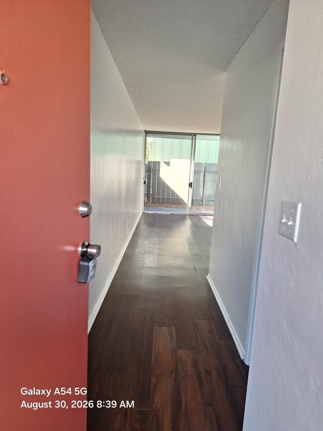 609 De La Vina St Unidad 8
