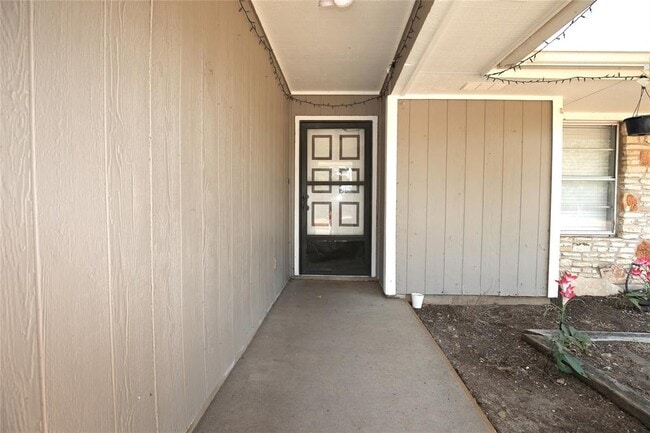 Photo - 1902 Garden Villa Dr