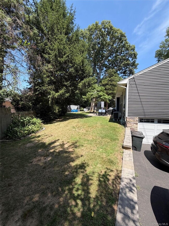 6 Raphael St