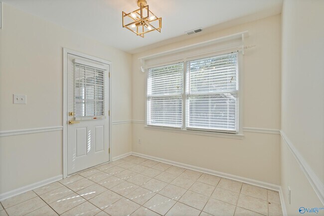 Photo - 231 Jarrett Ln