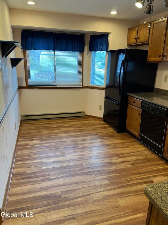 Photo - 43 Green Meadow Dr