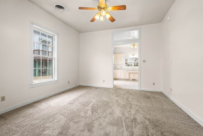 Photo - 407 S 2nd St