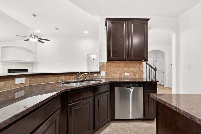 Photo - 17415 Sandalisle Ln