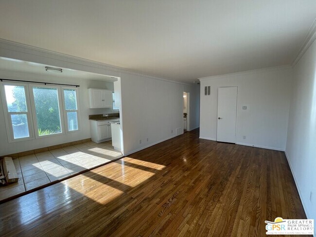 Building Photo - 1416 S Hayworth Ave Unit 6 Rental