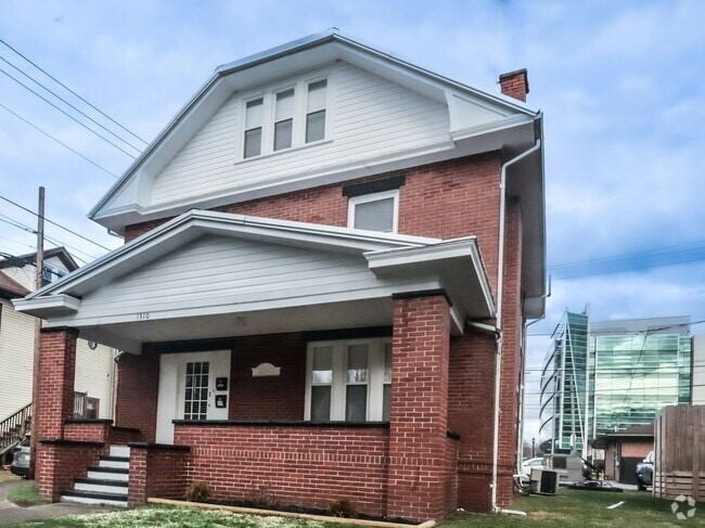 Building Photo - 1310 15th St Rental