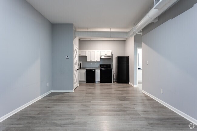 1BR, 1BA - 575SF - Living Room