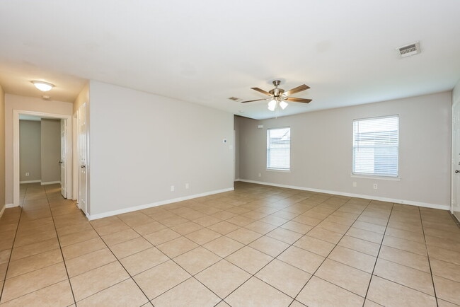 Photo - 3004 Lawndale Dr